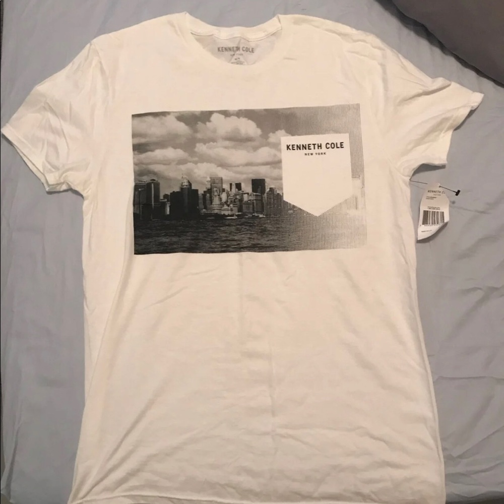 Kenneth Cole T-Shirt